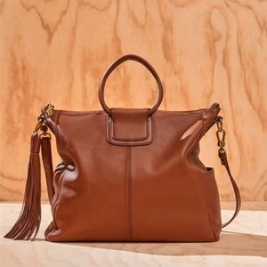 NWT Hobo Sheila Handbag in Toffee